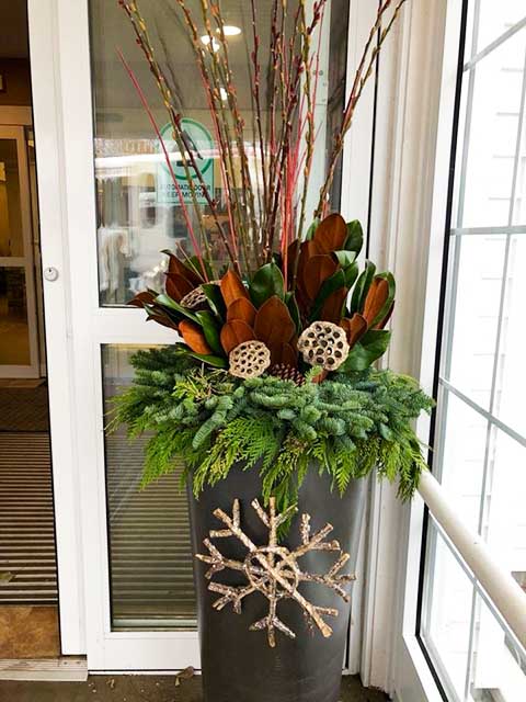 Winter container with snowflake
